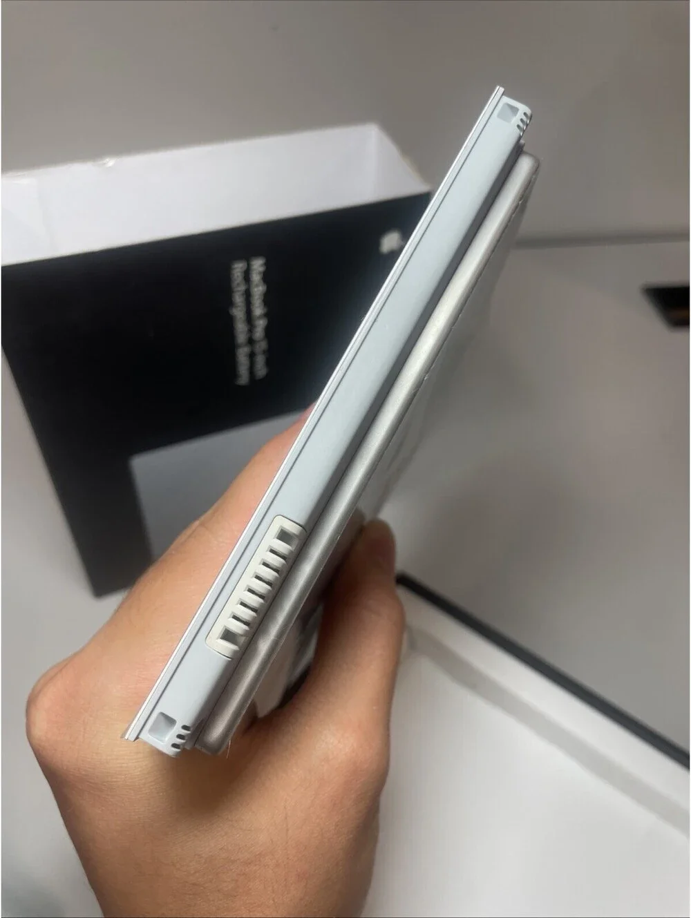 Apple MacBook Pro 15-inch OEM Rechargeable Battery MA348LL/A A1175